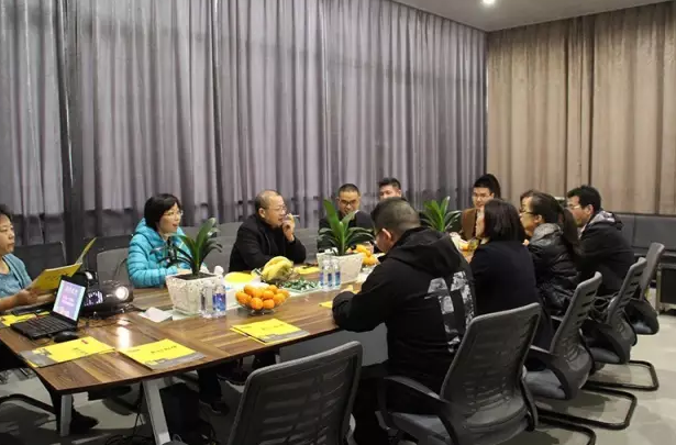 熱烈歡迎工信部科技司沙司長一行蒞臨美日機(jī)床參觀指導(dǎo)