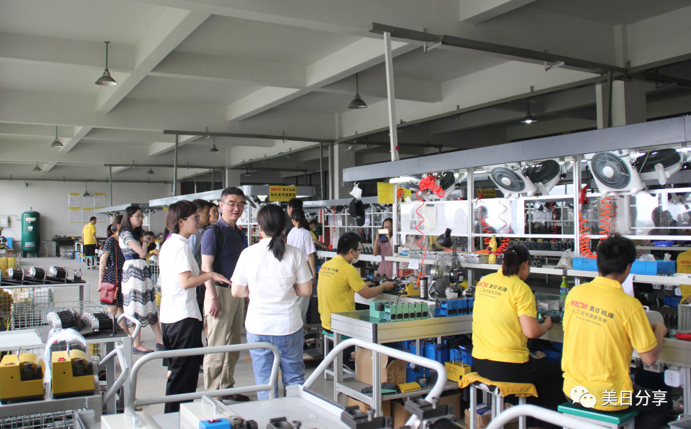 六軸數(shù)控工具磨床