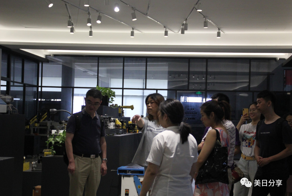 美日機(jī)床展示廳