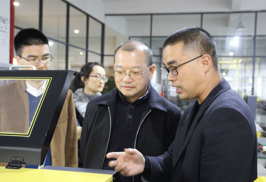 向世界展示溫嶺機(jī)床實(shí)力